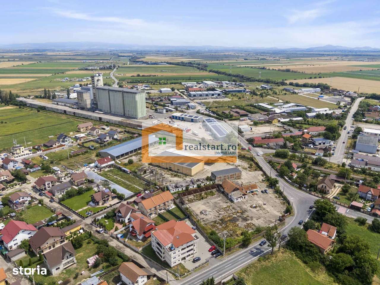 Codlea, Depozite si teren 1,7Ha, 5600mp cladiri, D 155ml la DJ112A, ac - Imagine principală: 4/14