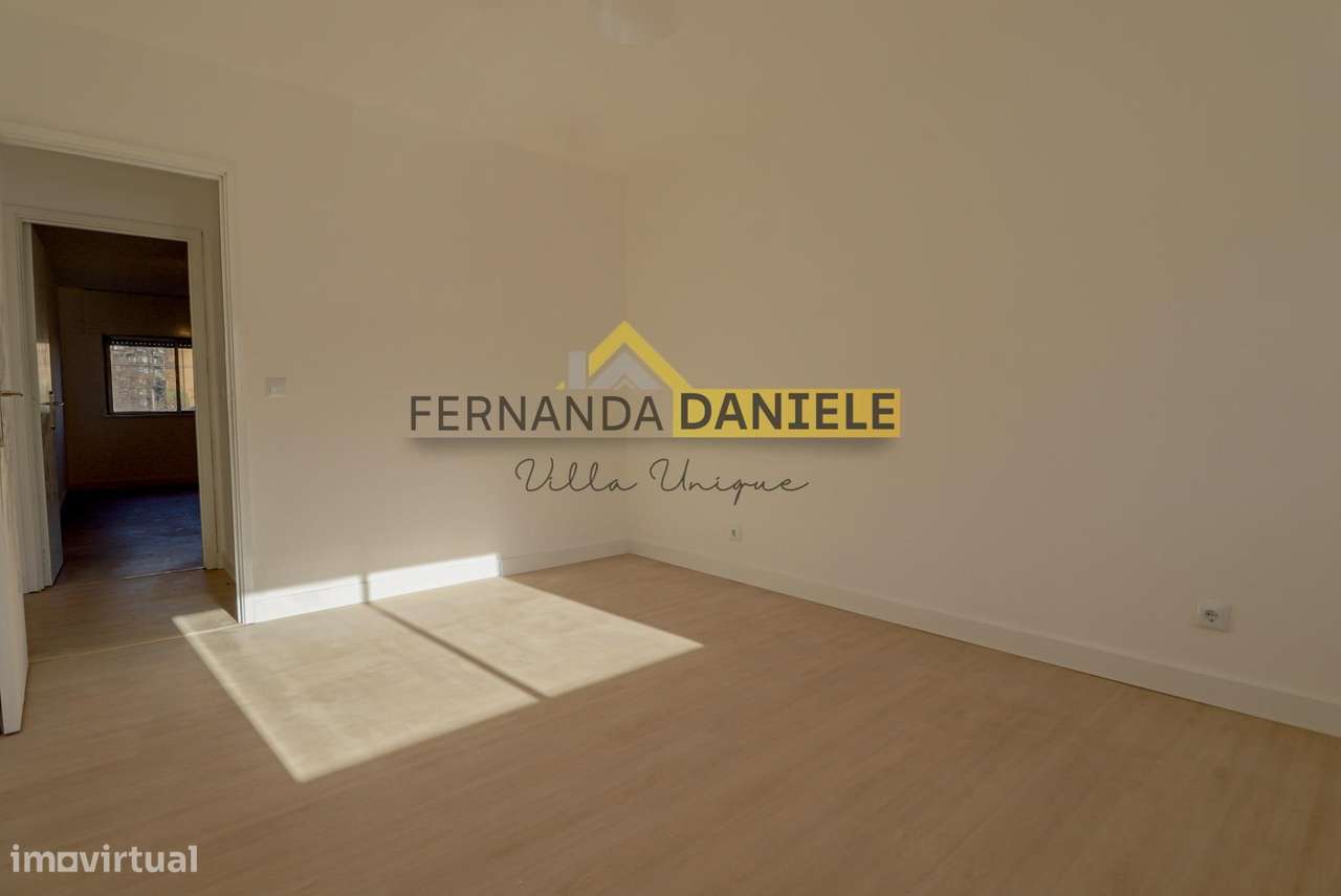 * Oportunidade * Apartamento T3 remodelado, em localização...-15