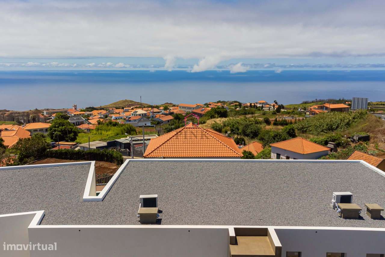 Moradia Moderna com Piscina - T3 na Ponta do Pargo, Calheta-12