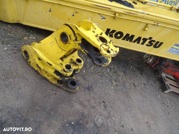 King post buldoexcavator WB 93 R5 din 2008,suport brat spate - 1