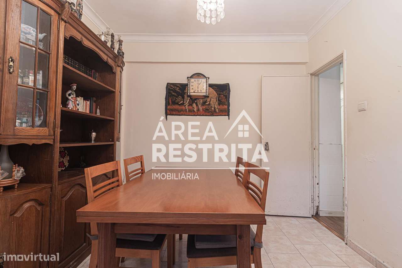 Apartamento T3 com Cave - Amadora-30