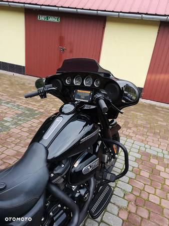 Harley-Davidson Touring Street Glide - 8