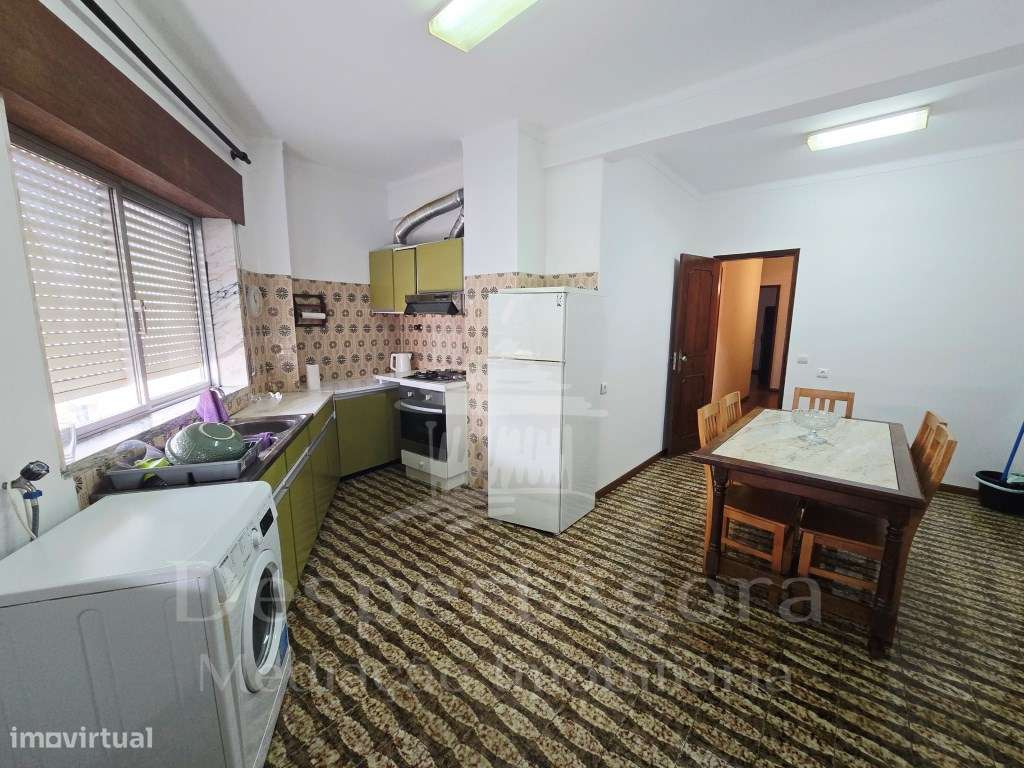 Apartamento T3 a 50 metros da estação da CP-8