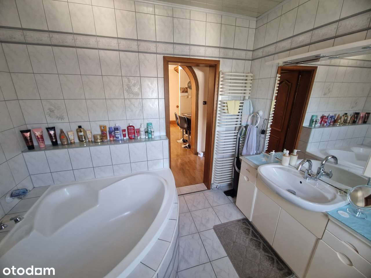 PIĘKNY DOM OTOCZONY ZIELENIĄ DO ZAMIESZKANIA OD ZARAZ W  RADLINIE-15