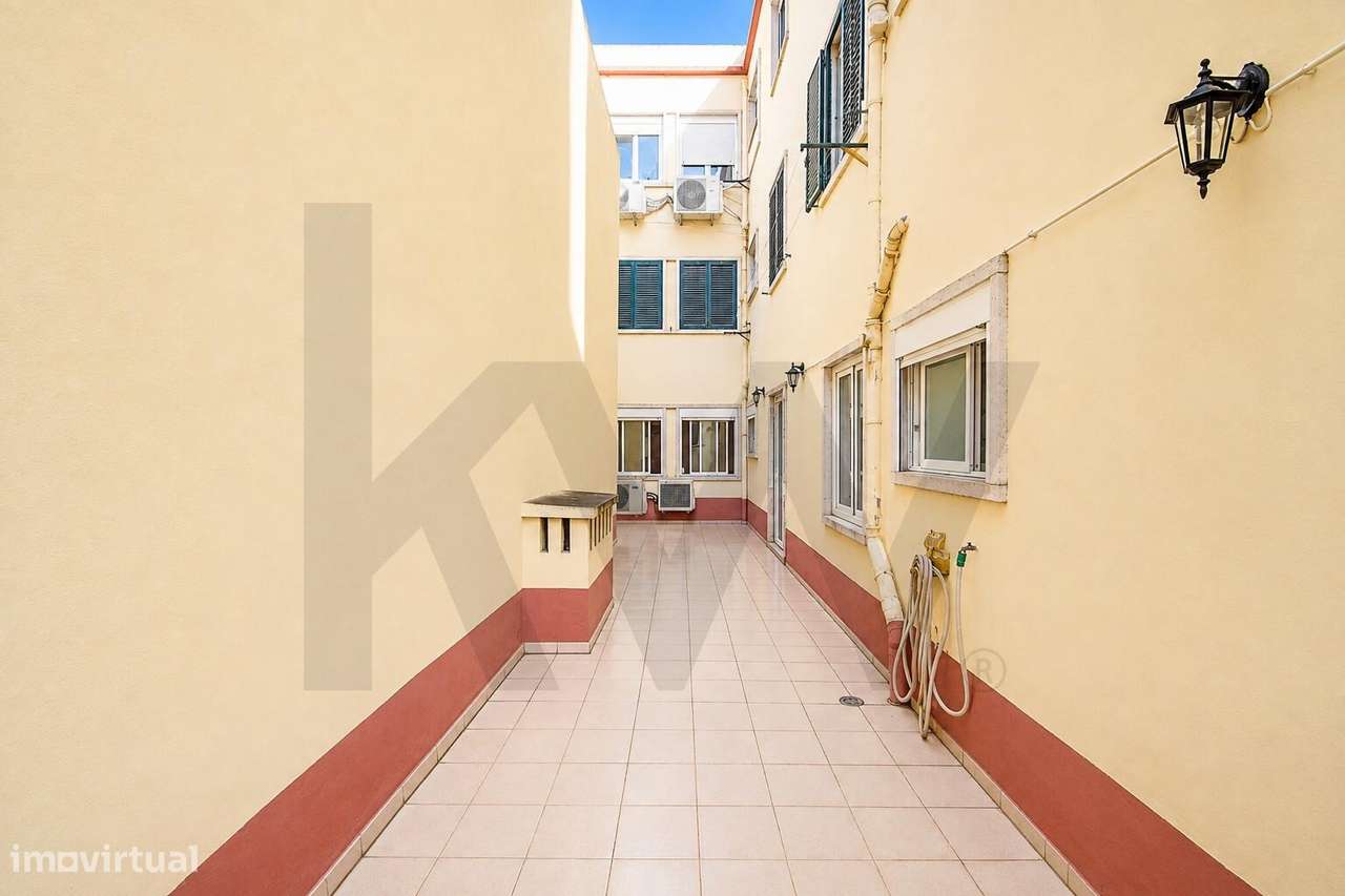 T4 com acesso a espaço exterior | Rua da Bombarda, Lisboa-24