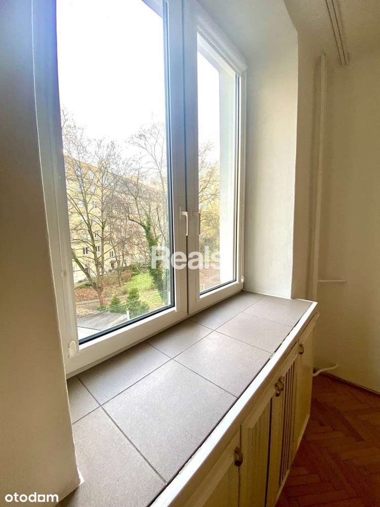 Kmienica z windą 2 pok. ul. Marszałkowska. Okazja!-4