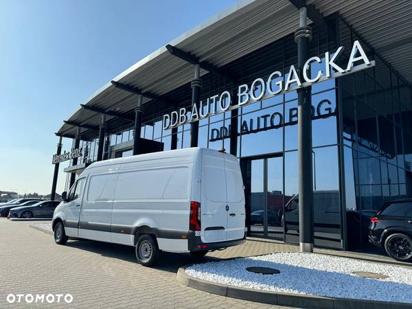 Mercedes-Benz Sprinter 319 - 14