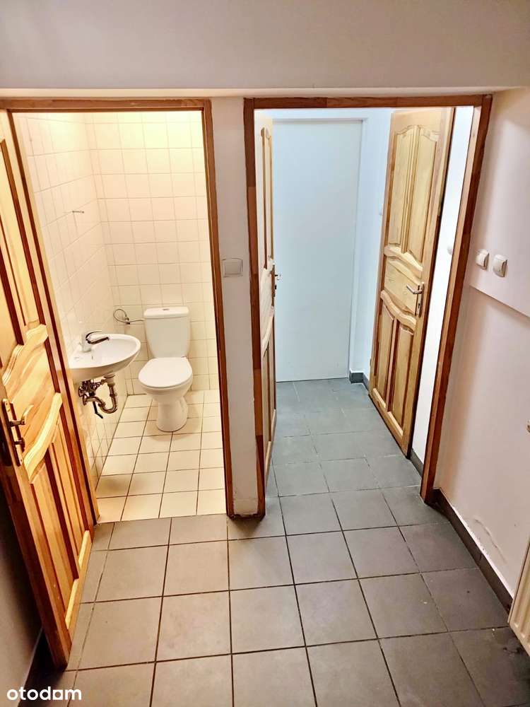 Dom 6 pokoi, 2 duże łazienki, plus dodatkowe wc-1