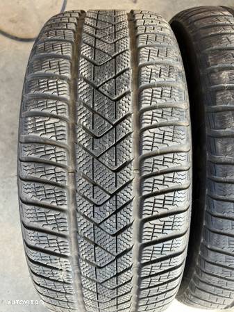 vând 2 anvelope 275/45/20 Pirelli de iarnă cu runflat ca noi - 2