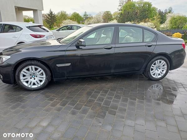 BMW Seria 7 740d - 6