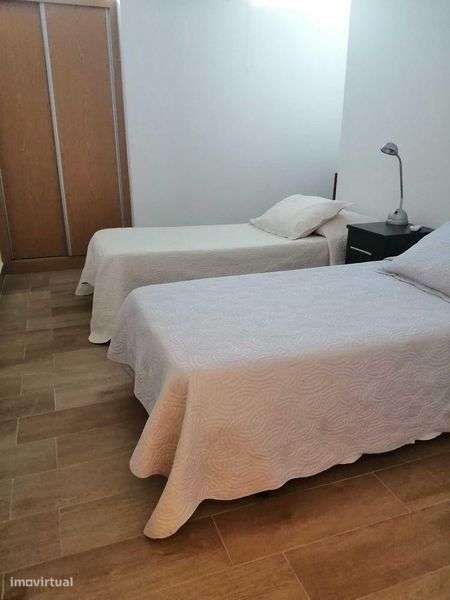 Vendo T3 remodelado e mobilado - Grande imagem: 5/8