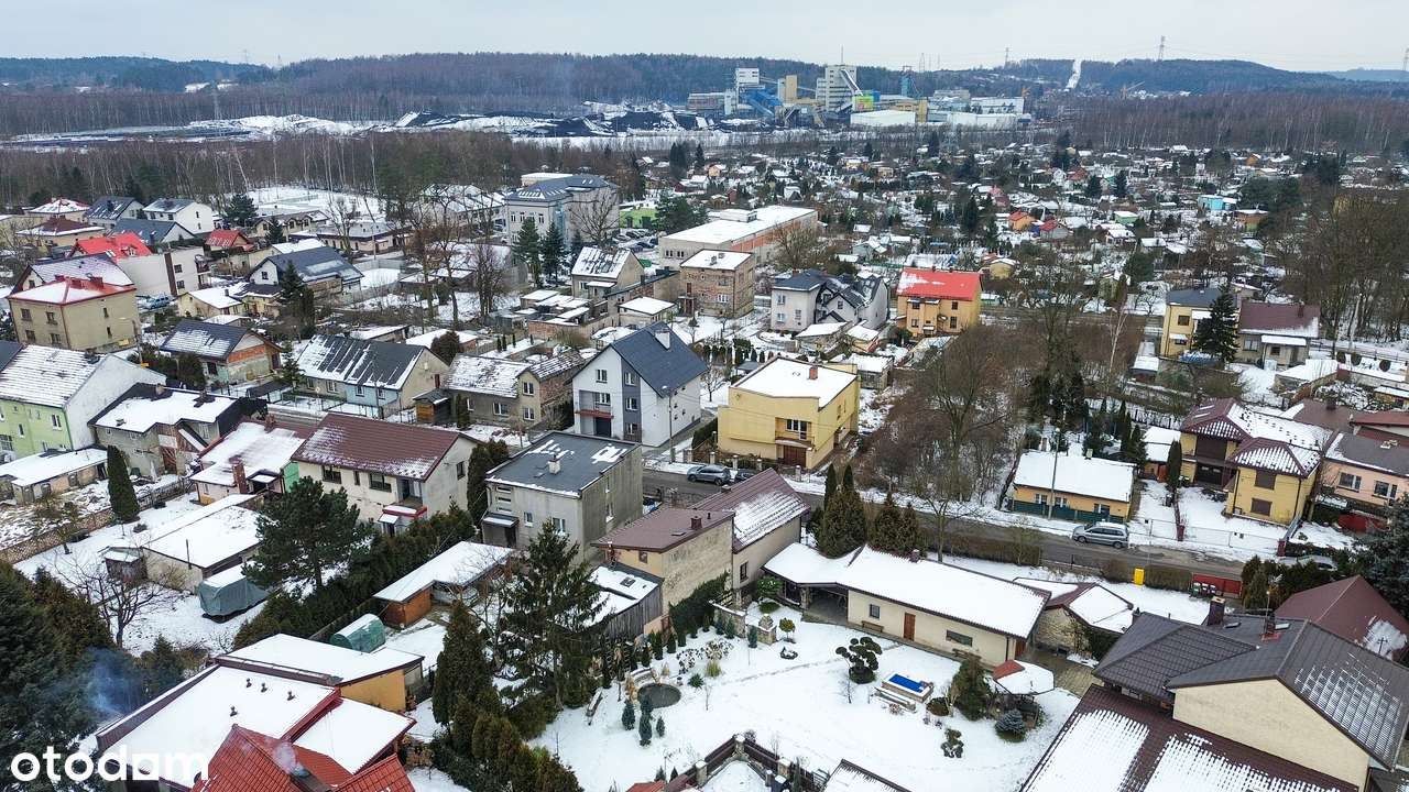 Dom wolnostojący do generalnego remontu Jaworzno, ul. Reja 18 - FILM-8