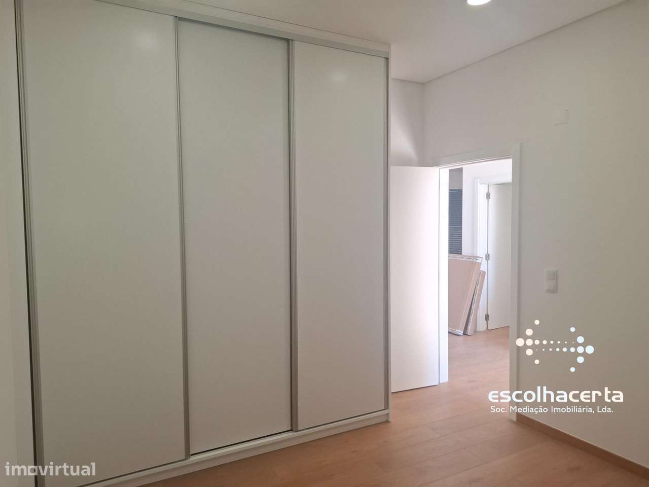Moradia Térrea T4 Nova com Piscina Brejos Azeitão-23