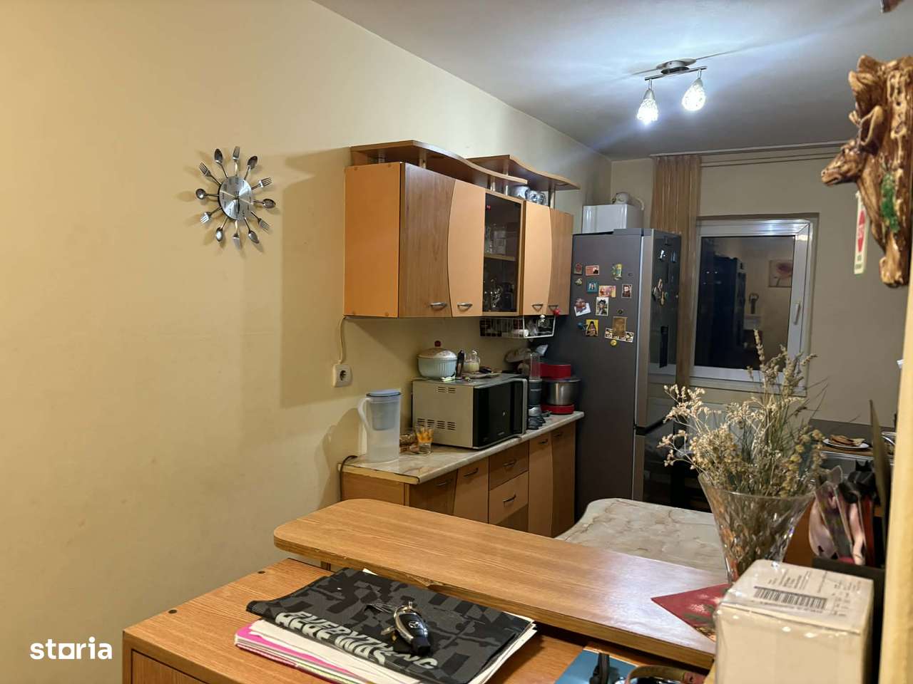 Apartament de 3 camere zona TRACTORUL-4