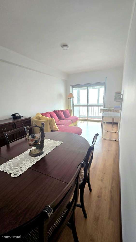 Vende-se T2 no Centro das Caldas da Rainha – Excelente Localização! - Grande imagem: 5/20