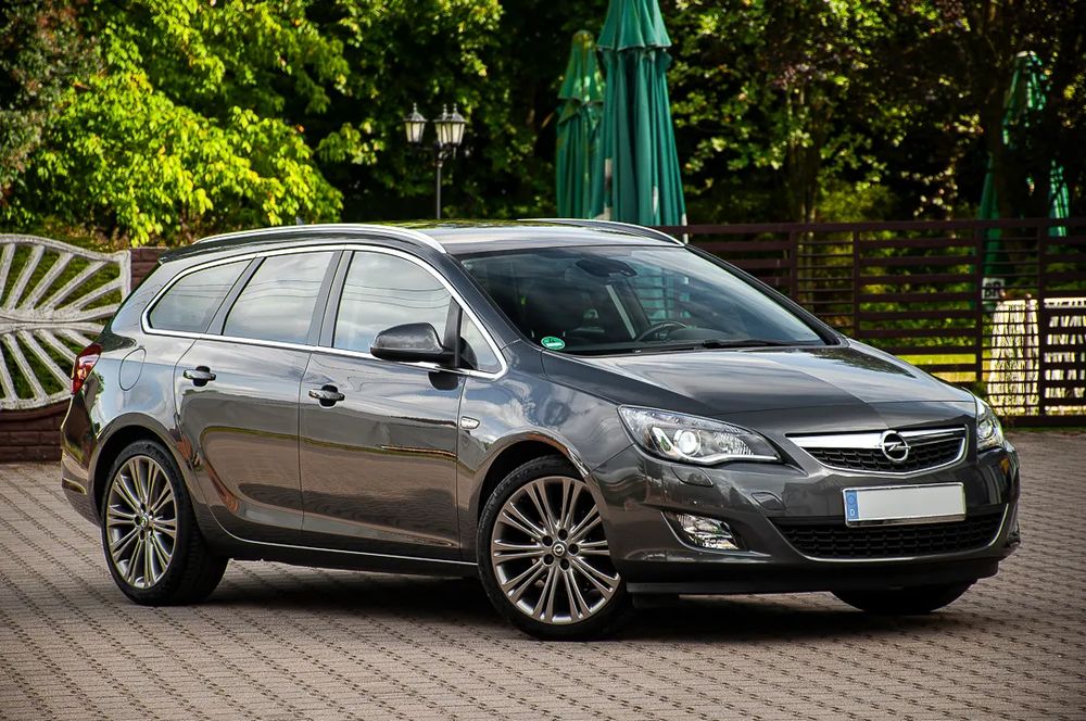 Opel Astra J (2009-2019) 1.6 Turbo Edition 2012