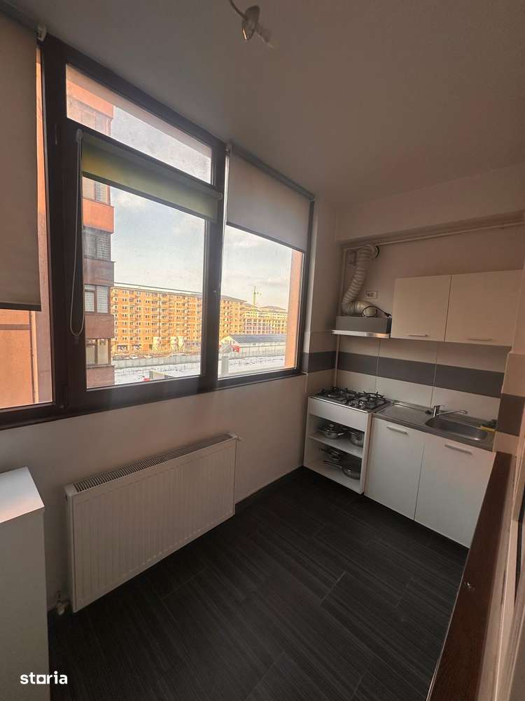 Garsoniera cu balcon și lift, Militari Residence-9