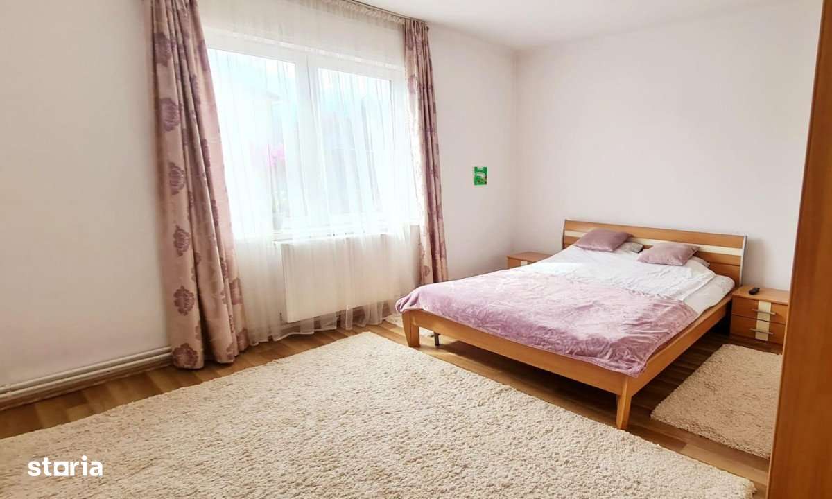 Casa 5 camera, zona centrala Cisnadie - Imagine principală: 4/10