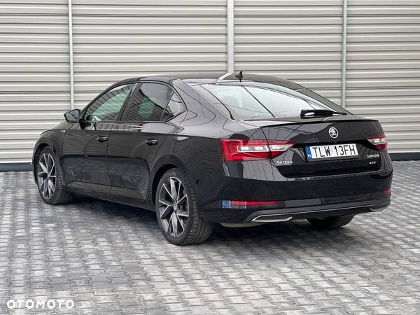 Skoda Superb 2.0 TDI 4x4 Sportline DSG - 18