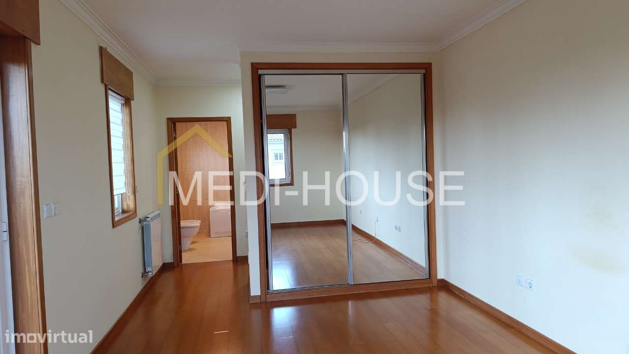 Moradia Unifamiliar T4+1 em Esposende-8