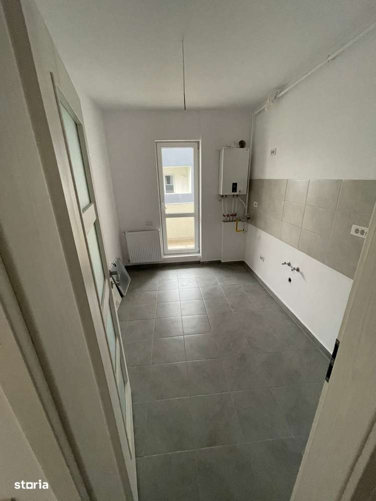 PROMOTIE!!! Garsoniera spatioasa 37mp , Metrou Aparatorii Patriei - Imagine principală: 2/4