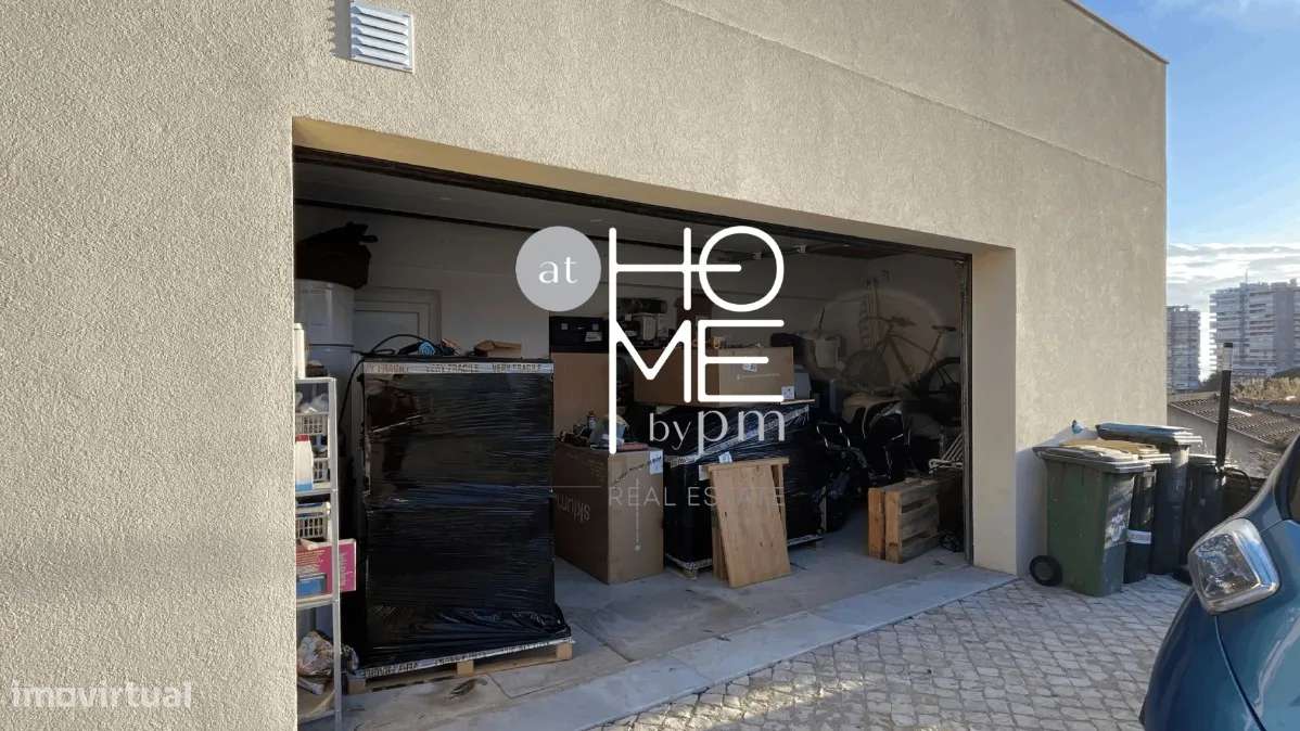 Caramão da Ajuda | Moradia T3 geminada única | Com garagem e terraço-32