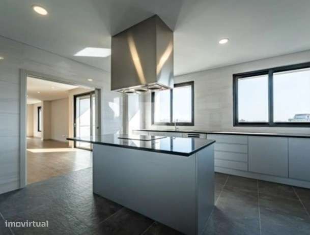 Apartamento T4 de Luxo na Avenida da Boavista – Porto-5