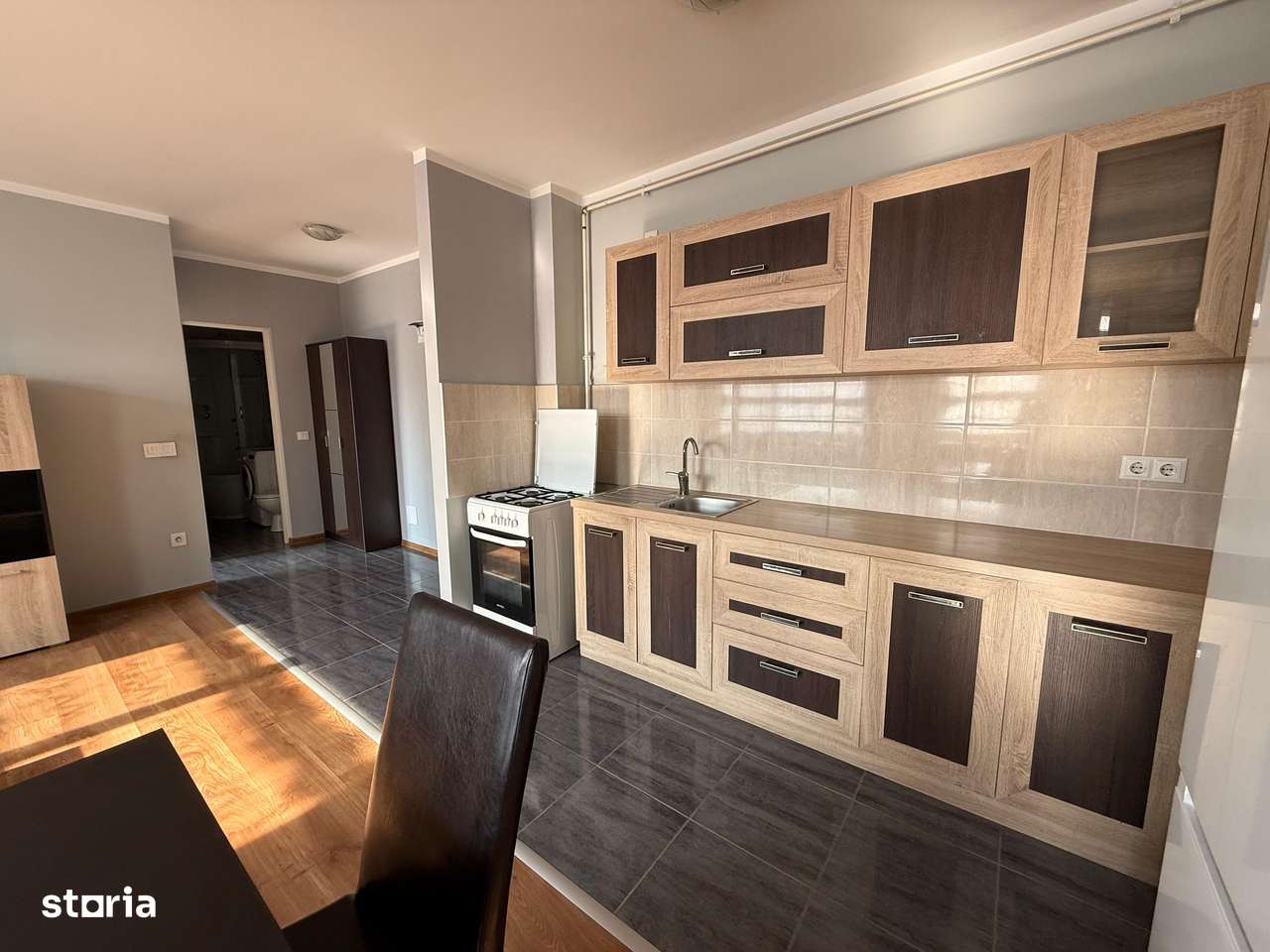 Marasesti zona Europa - Ap. 2 camere, et. III, mobilat si utilat - Imagine principală: 5/7