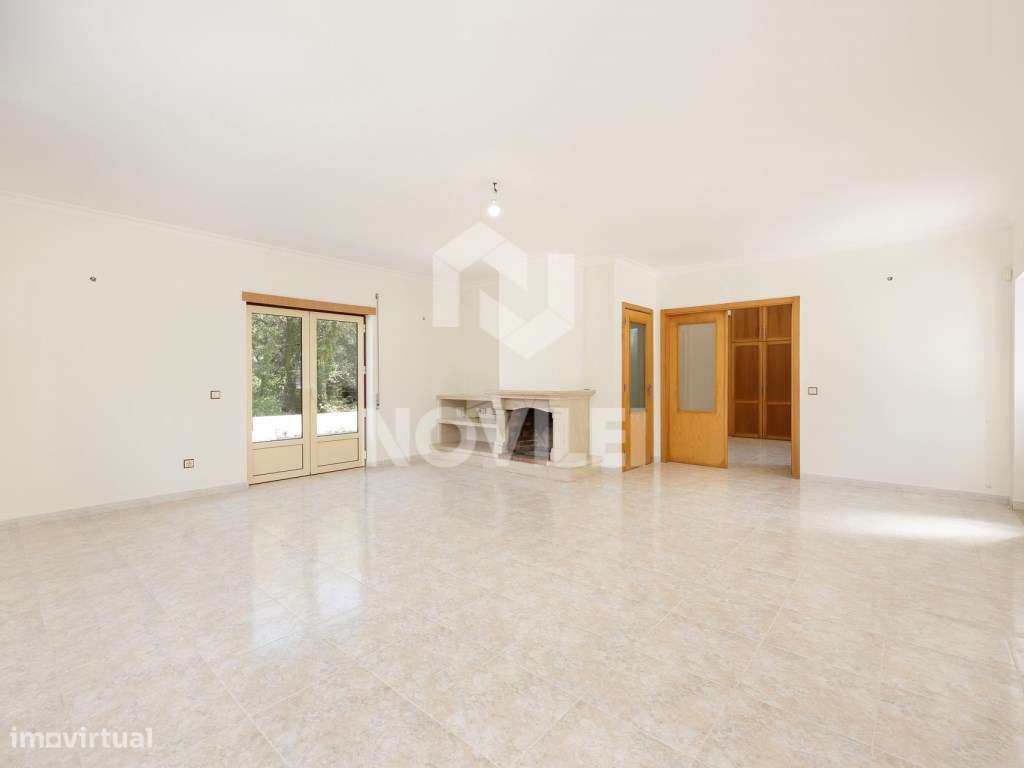 Moradia Isolada Térrea, renovada, 1500m2 de terreno murados-9