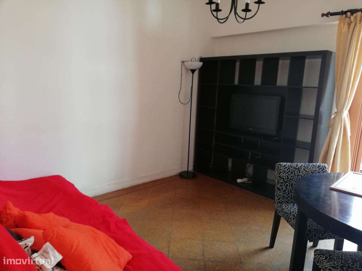 Apartamento com 2 quartos - localizado em Campo de Ourique Lisbon - Grande imagem: 3/7