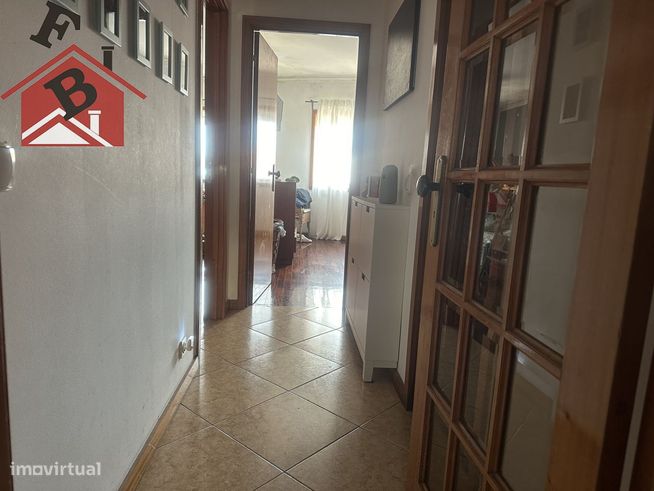 EXCELENTE T2 C/ LAREIRA ÁREA 123M2 SANTA MARINHA 220.000€-8