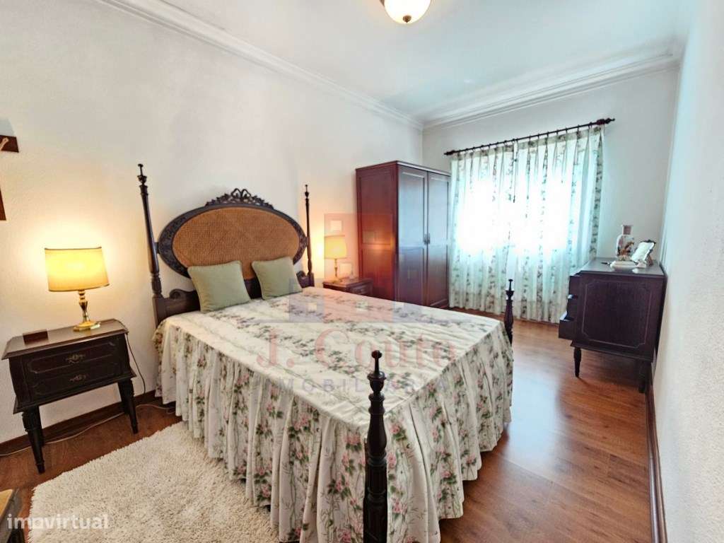 Moradia Geminada V5 - Espaço, Conforto e Qualidade de Vida em Calda...-28