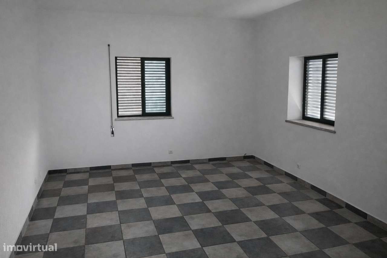 Apartamento T4 no Último Piso em Relíquias – Com Terraço e... - Grande imagem: 3/5