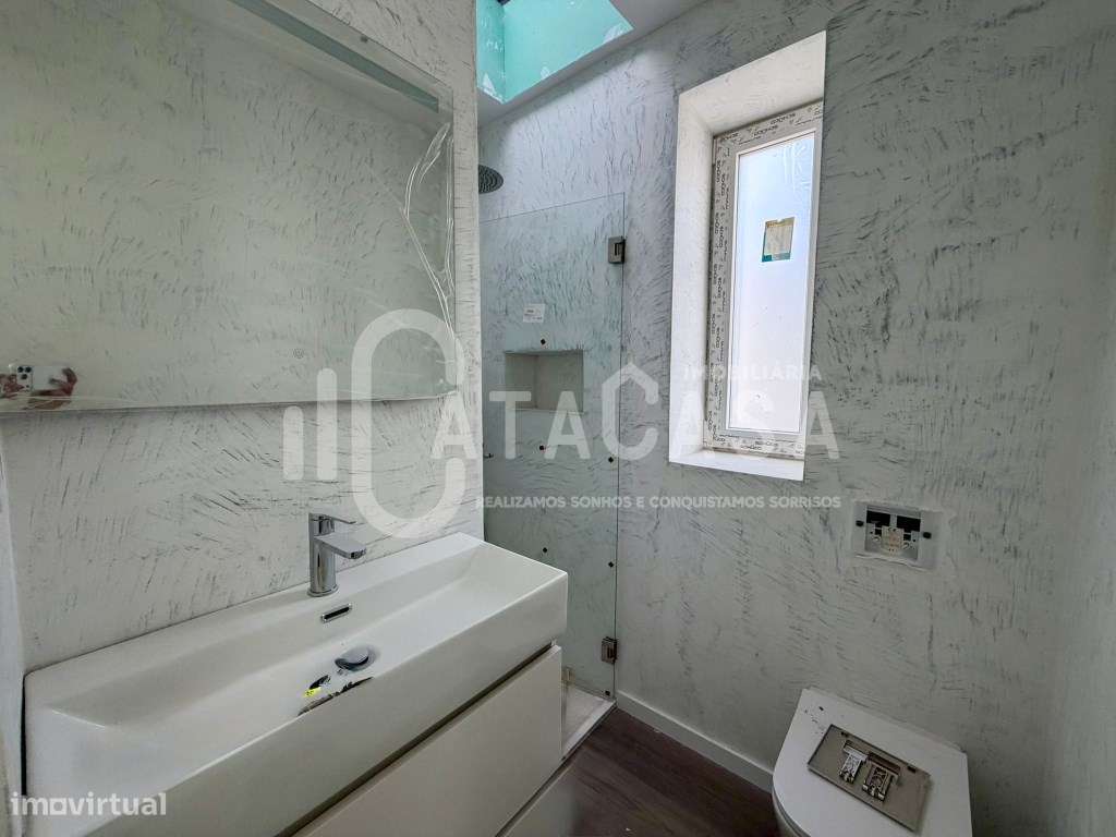 Moradia T3+1 Isolada NOVA no centro de Aguada de Cima-17