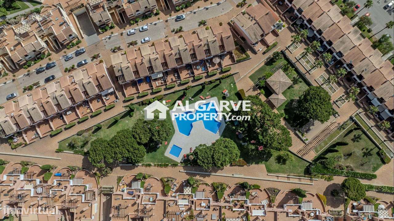 Moradia V4 junto ao Campo de Golfe da Vila Sol, Algarve-30