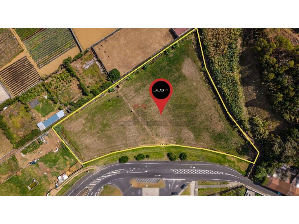 Terreno situado na freguesia de Rosto do Cão - São Roque-6