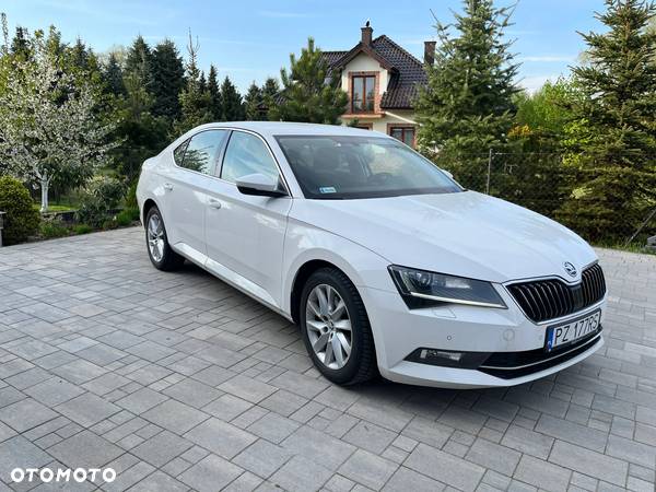 Skoda Superb 2.0 TDI Ambition DSG - 1