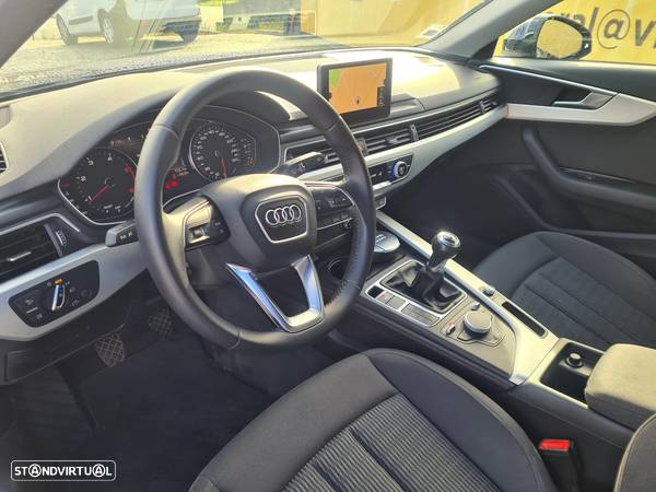 Audi A4 Avant 2.0 TDI Business Line - 11