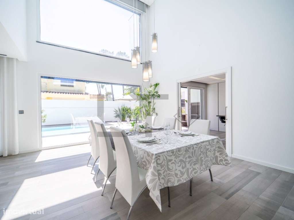 Moradia T4 Smart Home com Piscina, para Venda na Aroeira, Charneca ...-24