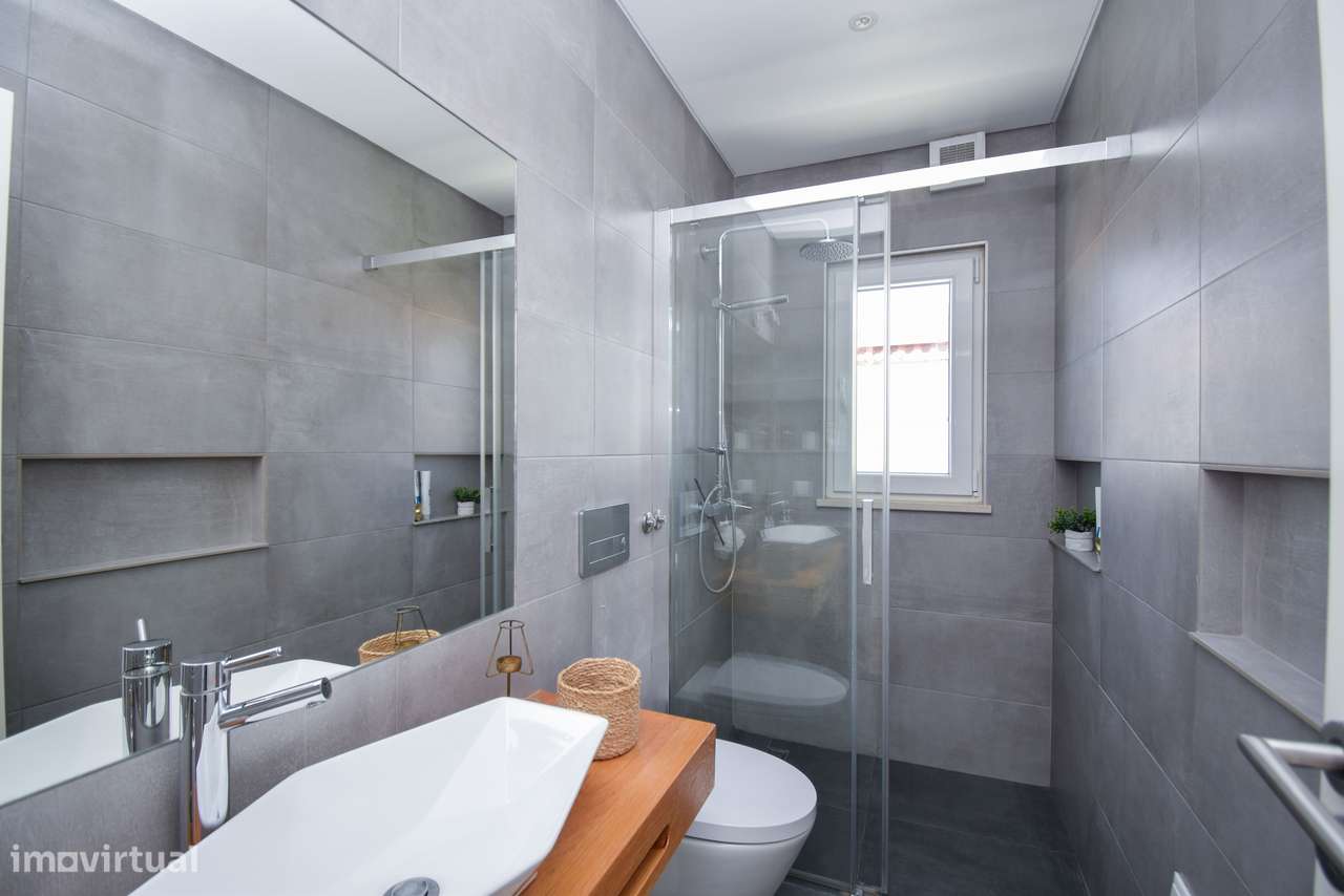 Moradia T4 com Piscina e Jardim em Alcabideche, Cascais-28