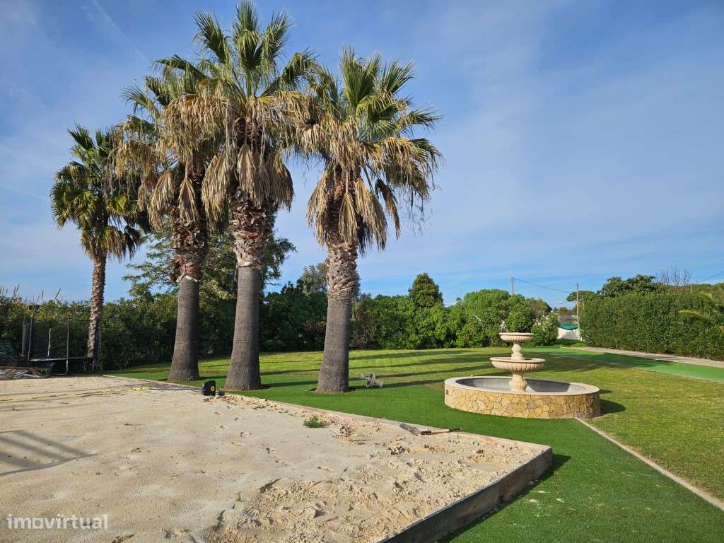 Moradia com 6 quartos, 5.200 m² de terreno e vista mar em Quarteira-14