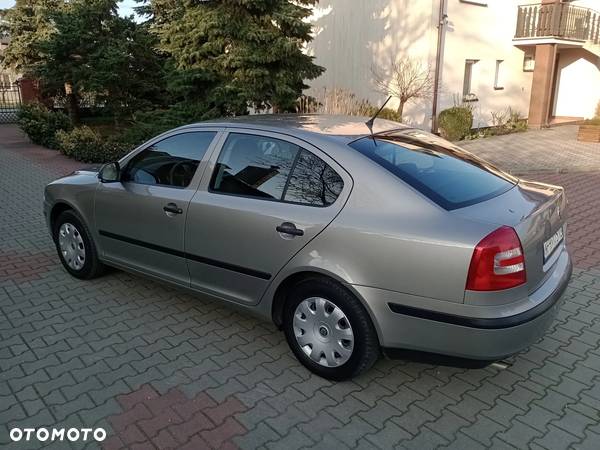 Skoda Octavia 1.6 - 14