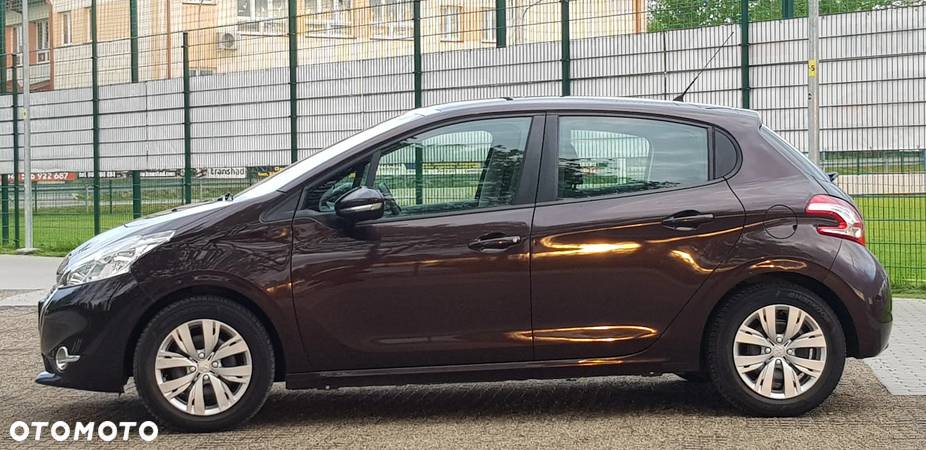 Peugeot 208 1.2 PureTech GPF Signature S&S - 4