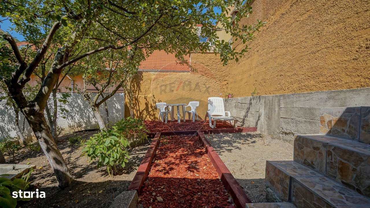 Casă individuală, parcare în curte, pod mansardabil în Centrul Istoric - Imagine principală: 4/20