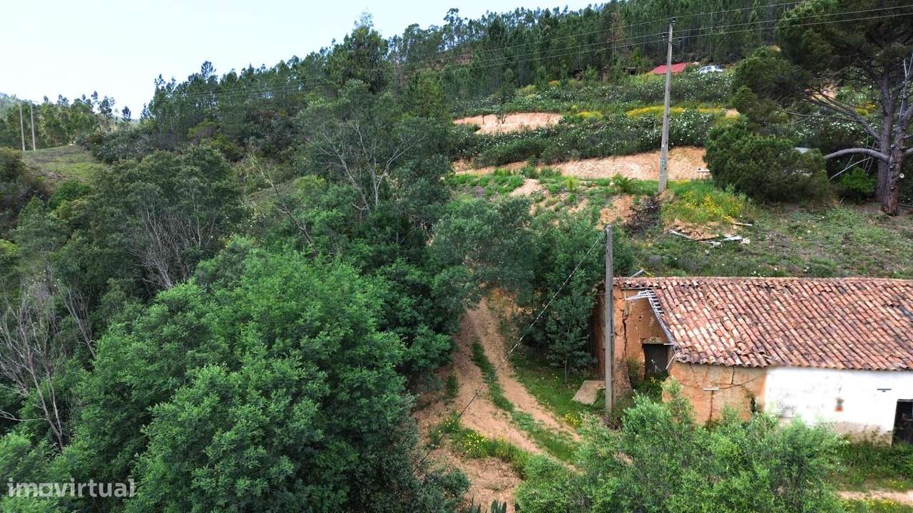 Propriedade com 9.600 m2 à venda em Monchique - Grande imagem: 4/20
