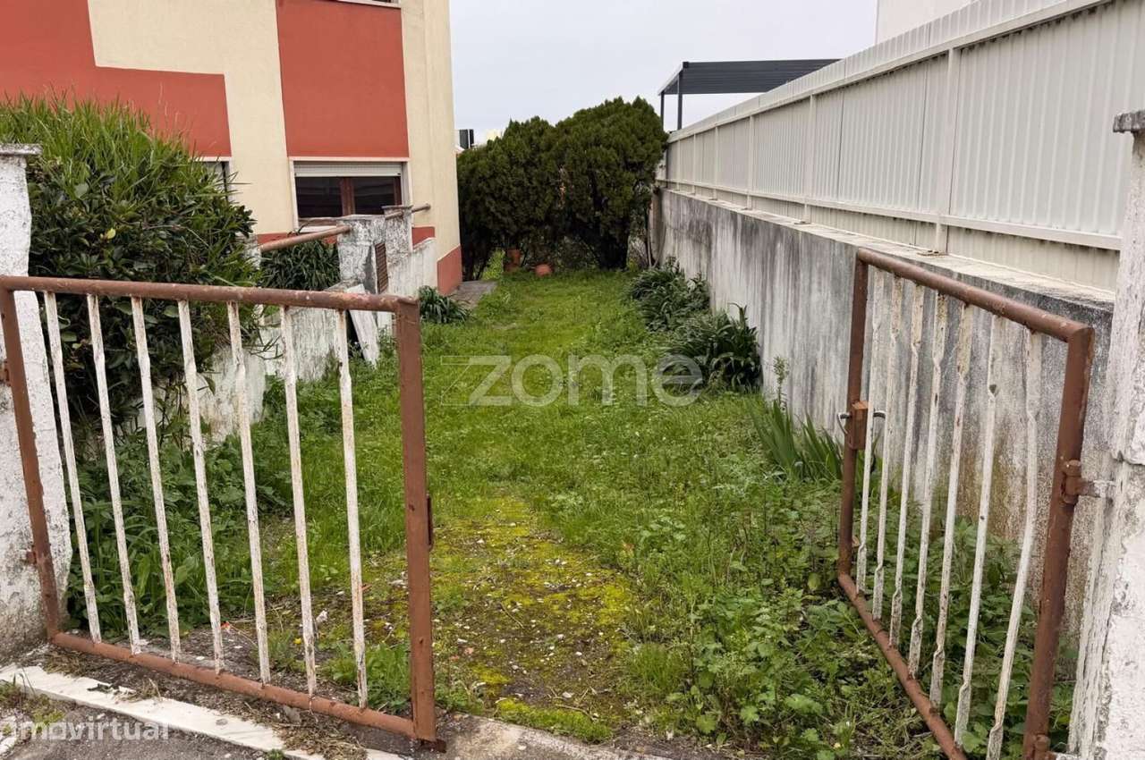 Prédio Alto do Moinho ( Junto ao Parque Luso) - Grande imagem: 3/38