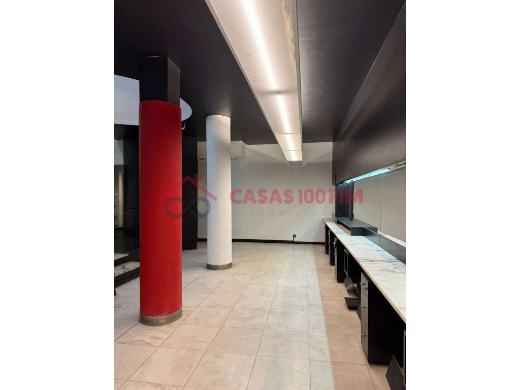 Excelente loja no Porto - Cedofeita-11