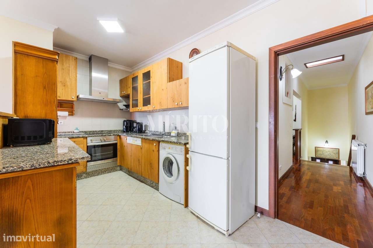 Moradia com Alojamento Local-14