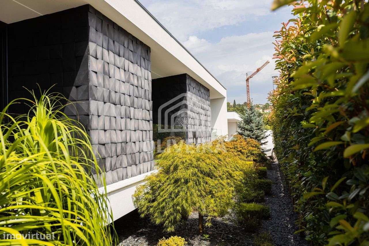 Moradia Térrea de Luxo em Barcelos-38