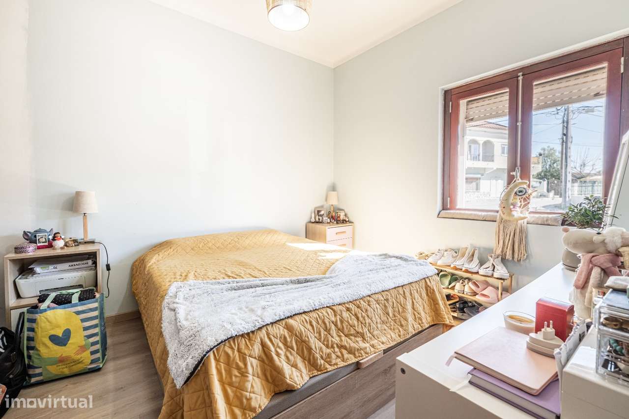 Moradia T3 com terraço e ar condicionado em Azeitão-18